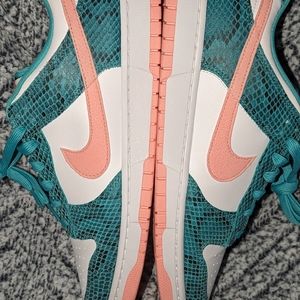 Nike Dunk low washed teal snakeskin/bleached coral size 12 mens /13.5 wmns.